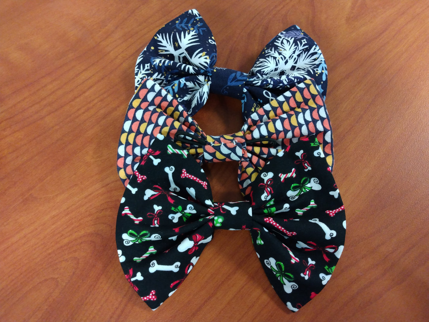 Christmas Dog Bones Dog Bowtie